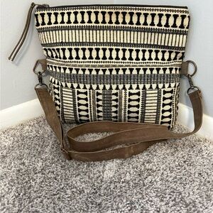 Calliope Oakland Boho Woven Geometric Crossbody Bag | Neutral Artisan Handwoven
